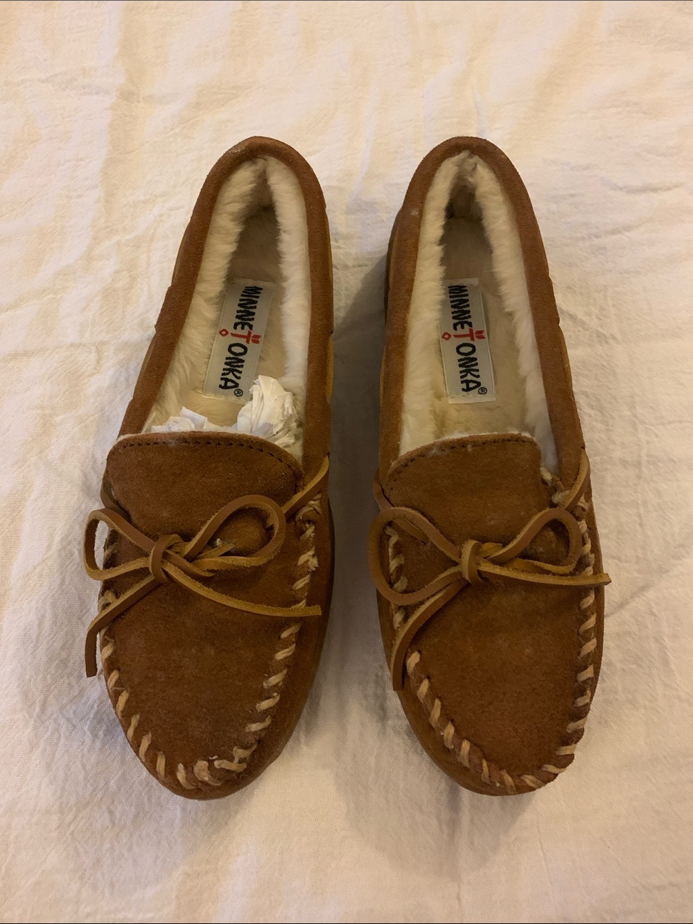 Minnetonka Women’s Moccasin Brown Shoe Slipper Sz 6 NEW Shearling Lined Hardsole